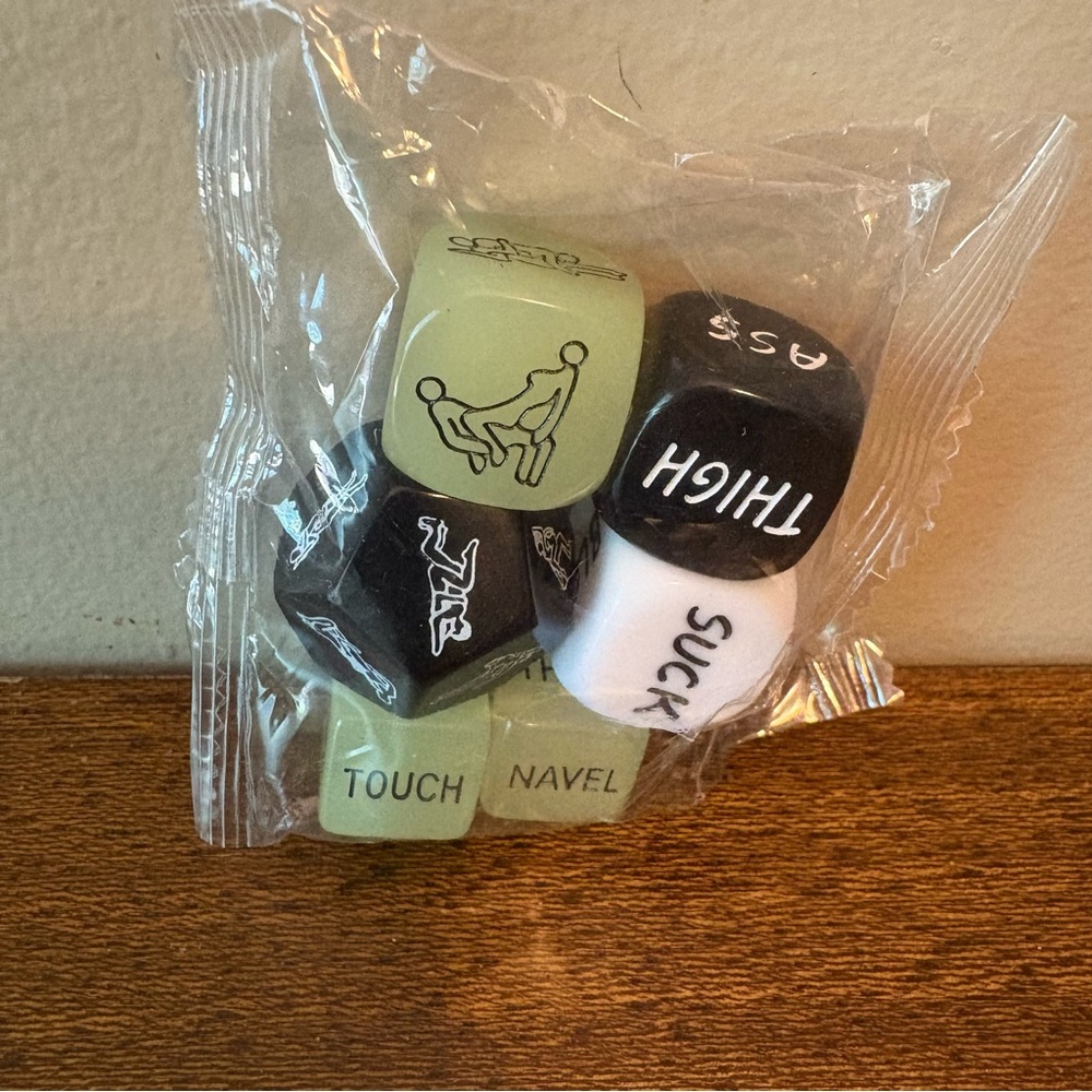 Exciting Adult Sexy Dice Game Set - Black, White, Green 18+